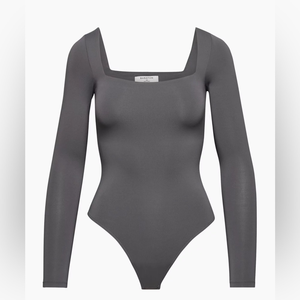 ARITZIA Babaton
Contour Squareneck Longsleeve Bodysuit